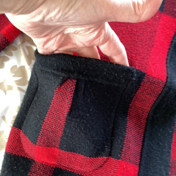 🛍️🛍️ 3 for $5. Plaid sweater vest - Picture 3 of 6